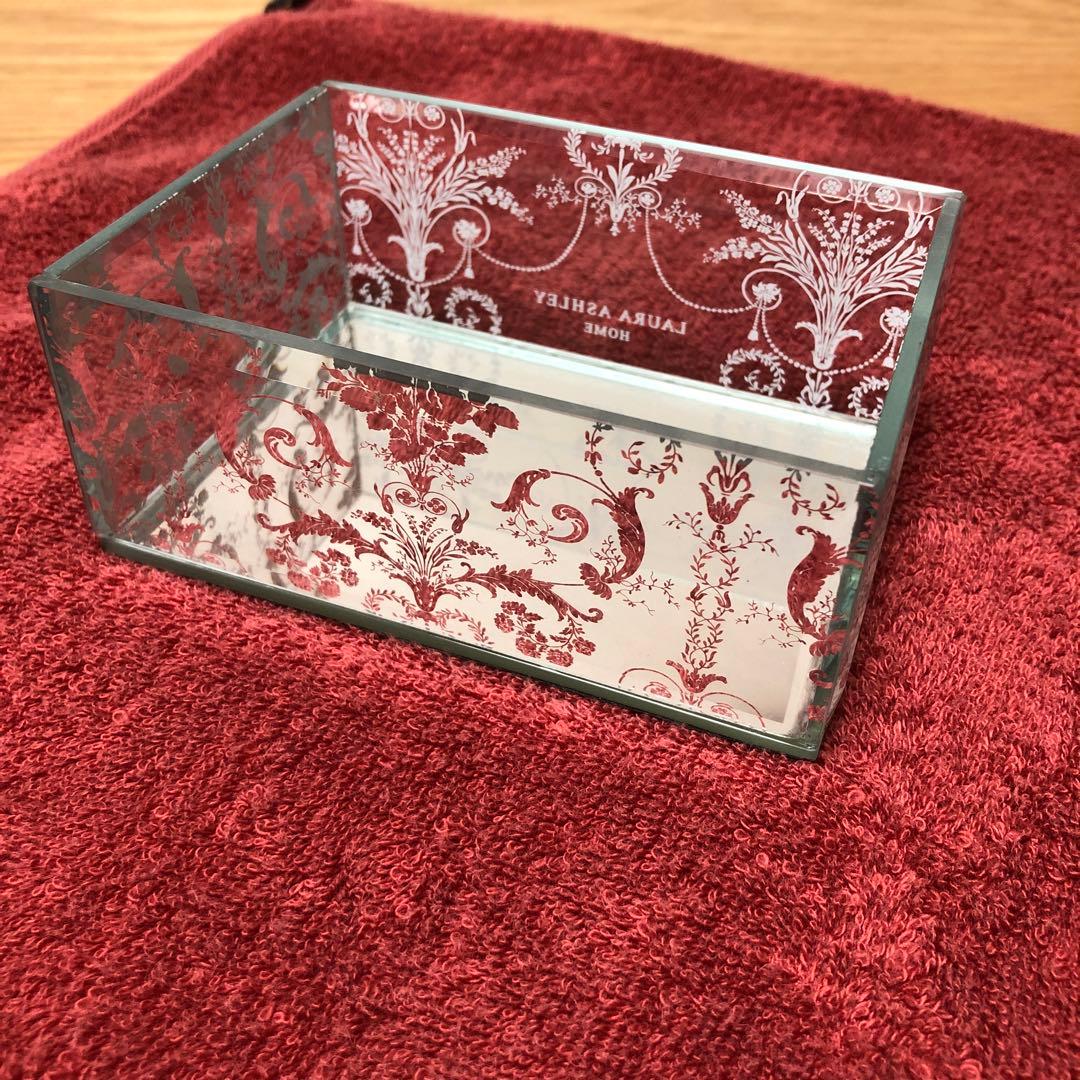 ローラアシュレイ アクセサリー ジュエリー ボックス - メルカリ