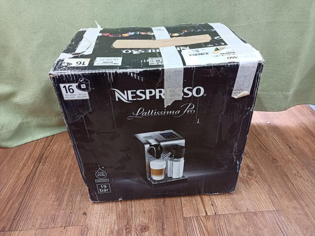都《XXAXN》ネスプレッソ　プロ　コーヒーメーカーエスプレッソ　F456PR