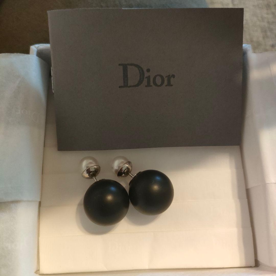 M*Y様 Christian Dior トライバルピアス　ブラック　パール Di NewJeans ヘリンさん着用 DIOR トライバル イヤリング (Dior/ピアス