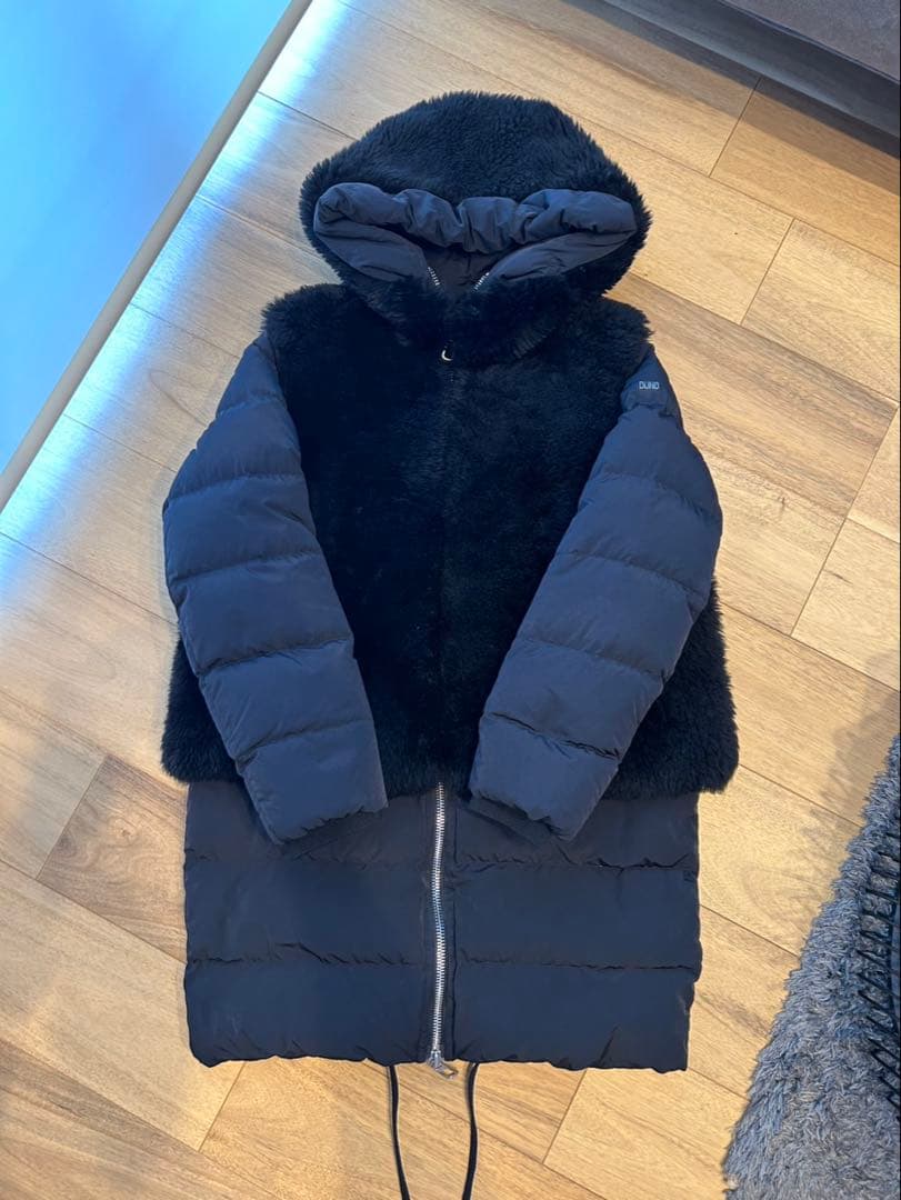 フード付きブラックダウンジャケット【クリーニング済】DUNO DUNO（デュノ） ダウンコート ダウンジャケット 「DUNO/デュノ」HEKA M