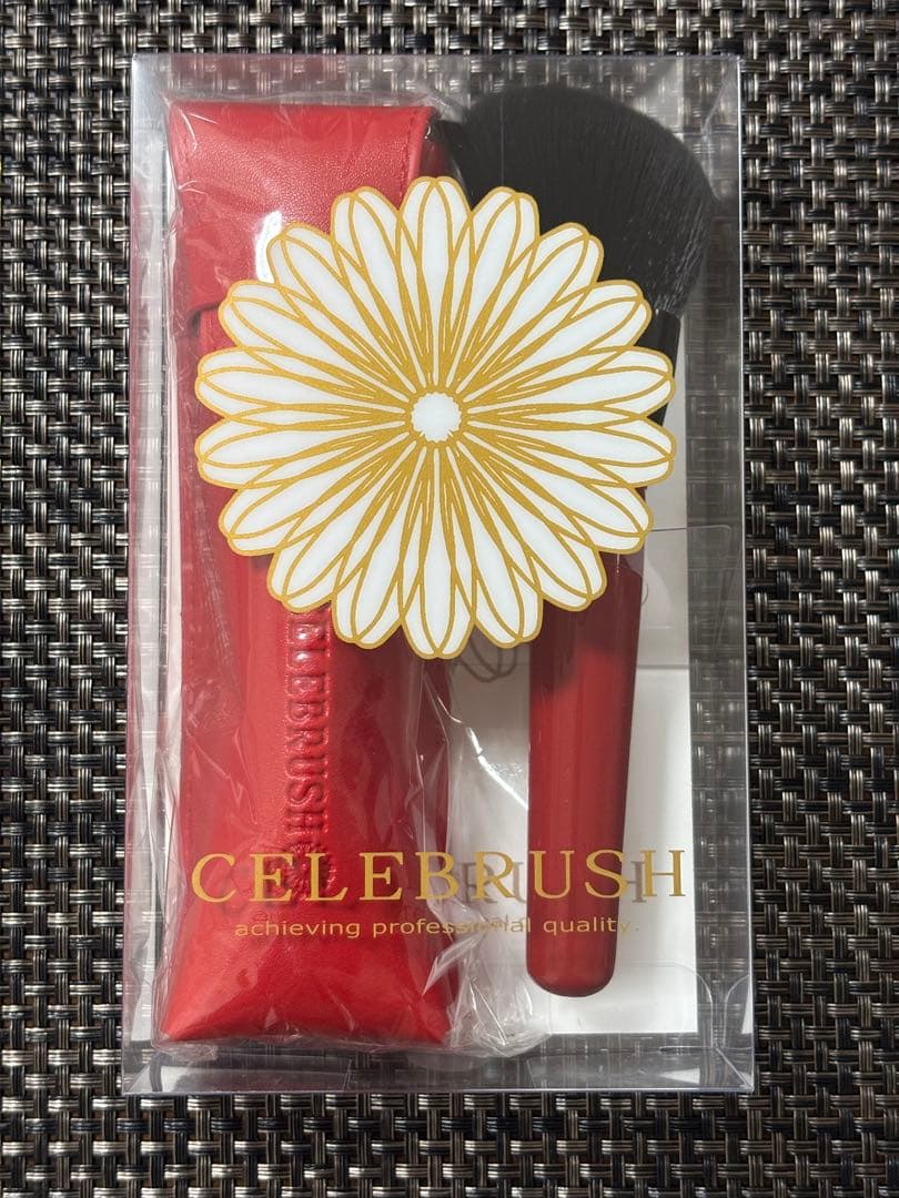 セレブラシ テラヘルツフェイスブラシ セレブラシ CELEBRUSH -テラヘルツ特殊加工 魔法のフェイスブラシ