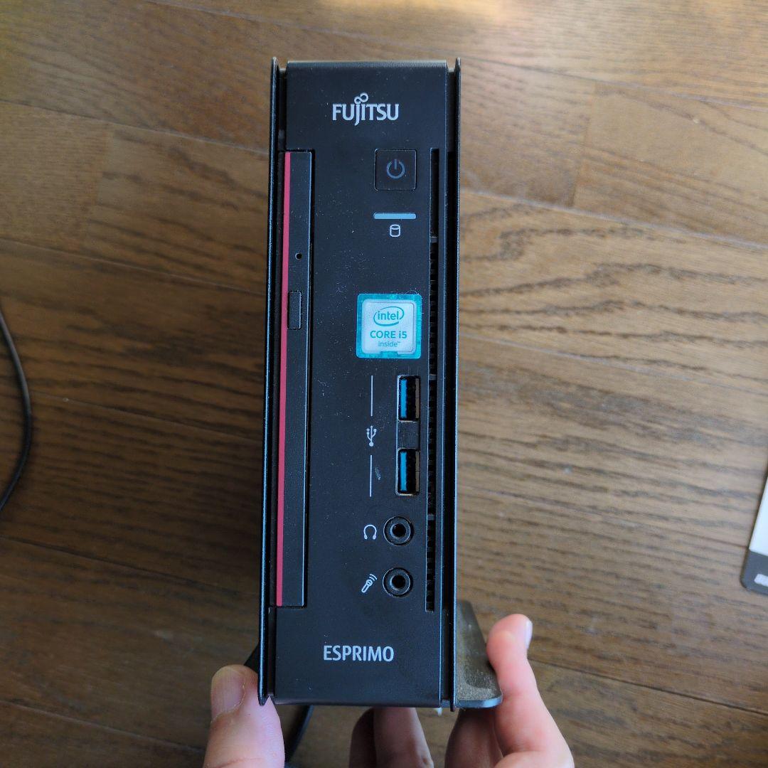 富士通 ミニPC i5-6500T超コンパクト（ESPRIMO Q556/M） 富士通 ESPRIMO Q556/M Core i5 6500T 2.5GHz/4GB/256GB(SSD)/DVD