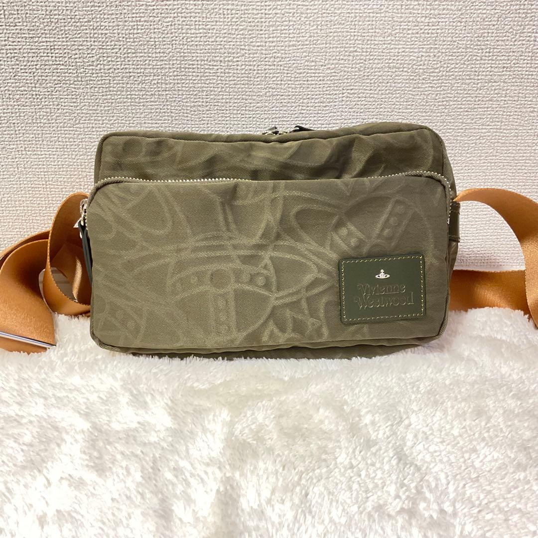 セール中！ヴィヴィアンウエストウッド　ショルダーバッグ Vivienne Westwood ヴィヴィアンウエストウッド ショルダーバッグ/ミニ