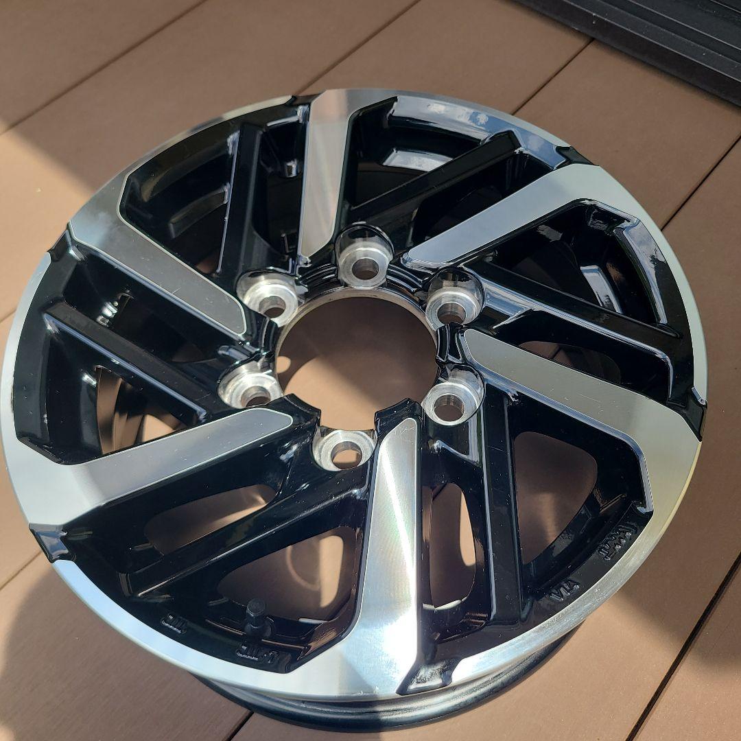 15インチ200系ハイエース アルミホイールベアロックノーヴァ 中古品1本