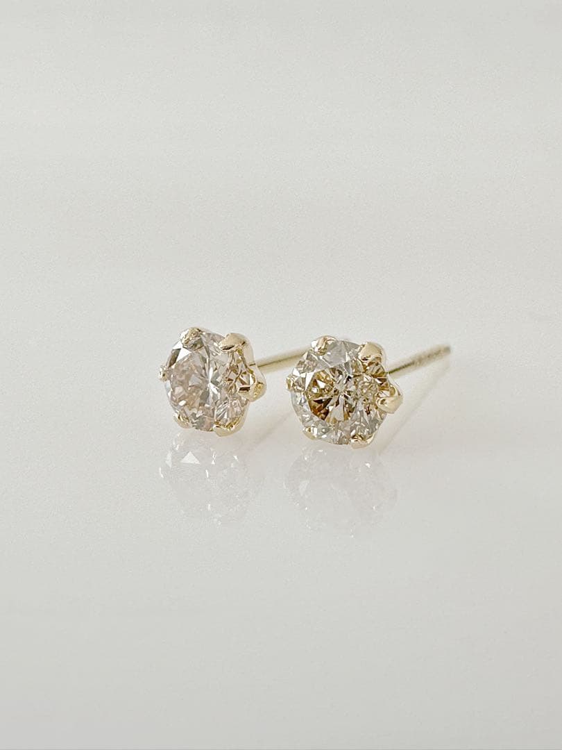 大特価！数量限定！K18 天然 ダイヤ 0.30ct ピアス！