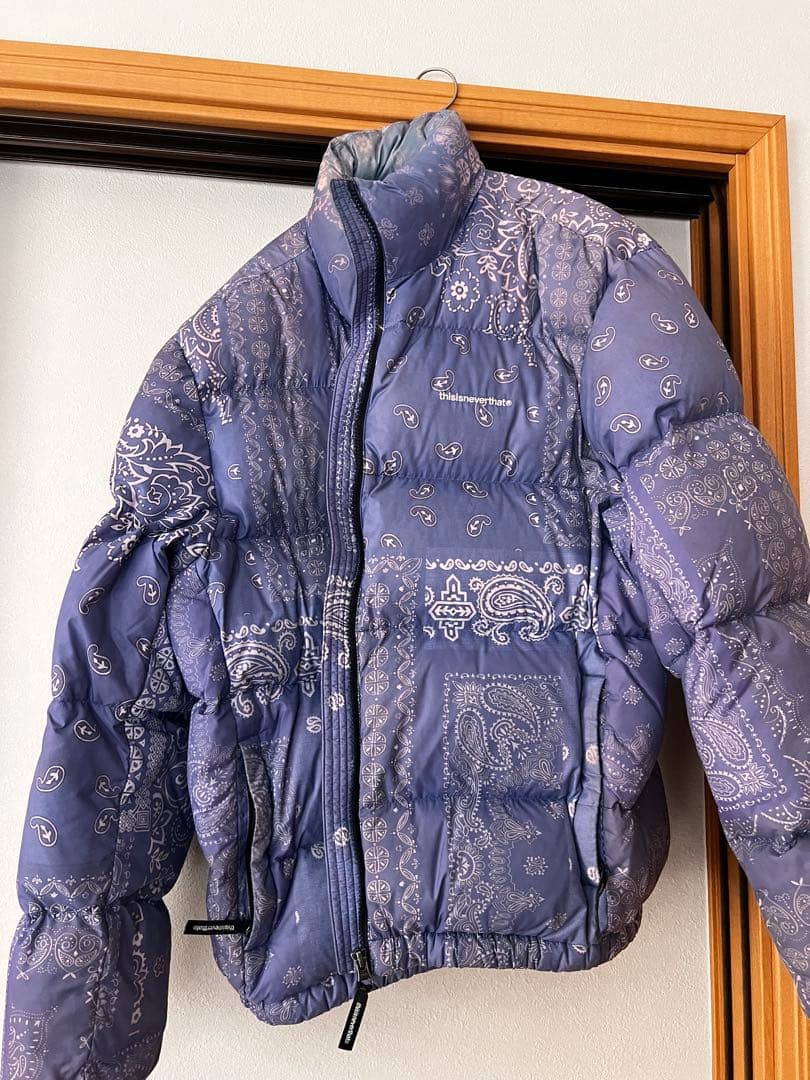 thisisneverthat バンダナ柄 ダウンジャケット S - メルカリ