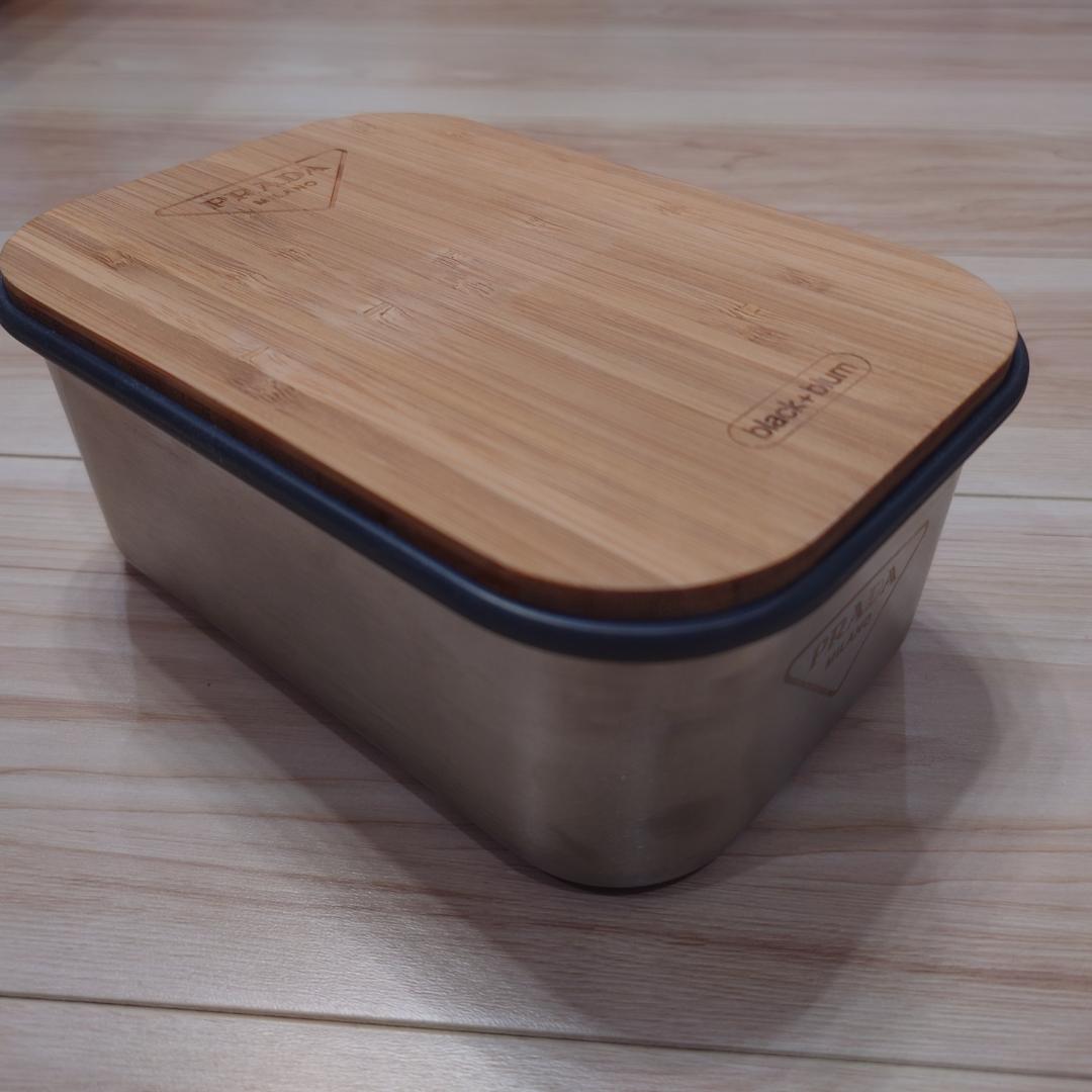 PRADA× black+blum ランチボックス サンドイッチケース Black + Blum x Prada Logo Lunch Boxes & Cutlery | Hypebae