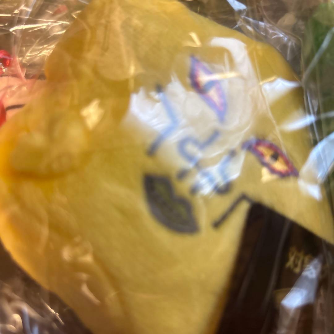 おろちんゆーキーホルダー6個セット缶バッジ3個 - メルカリ