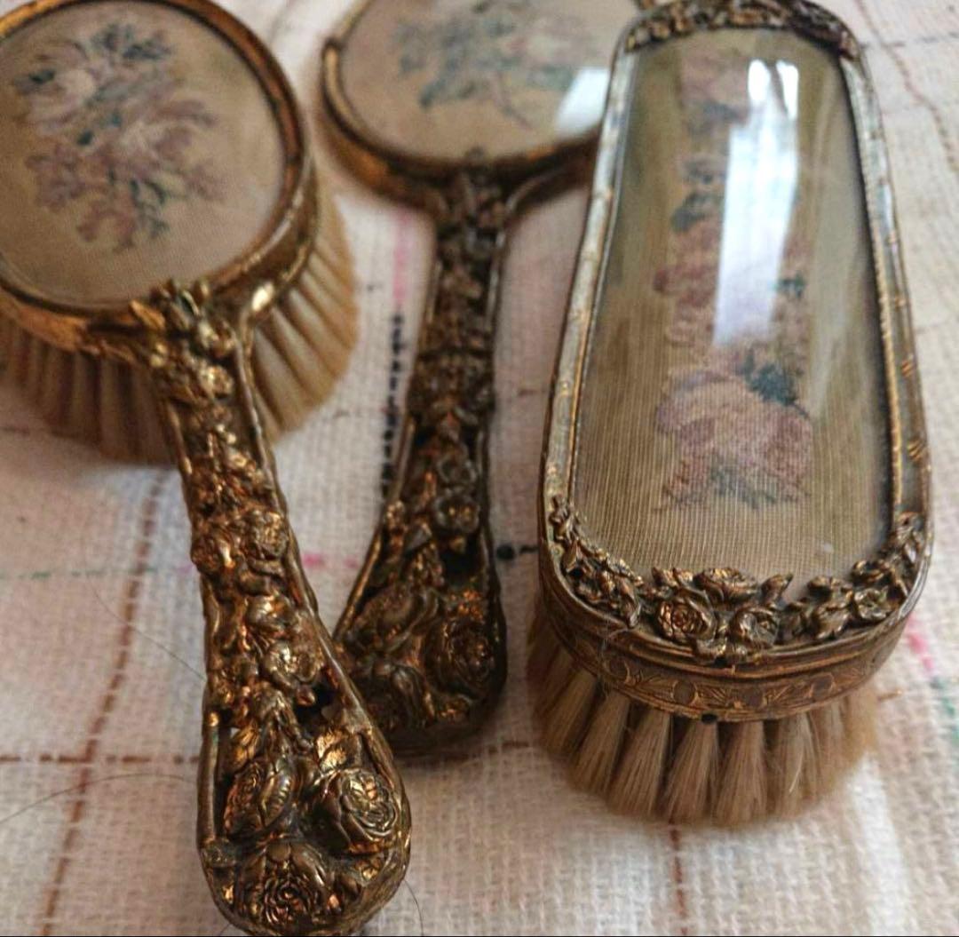 アンティーク ブラシ・鏡セット ミラー ヴィクトリアン 手鏡 刺繍 花柄