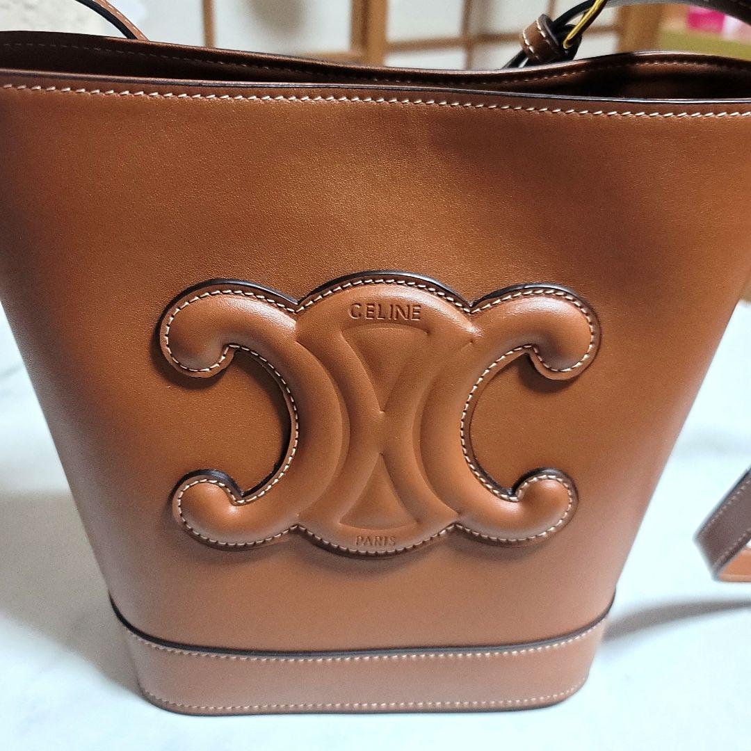 CELINE・ブラウンレザー・バケツ型・ショルダーバッグ CELINE セリーヌ ガンチーニ レザー バケツ ショルダーバッグ ブラウン