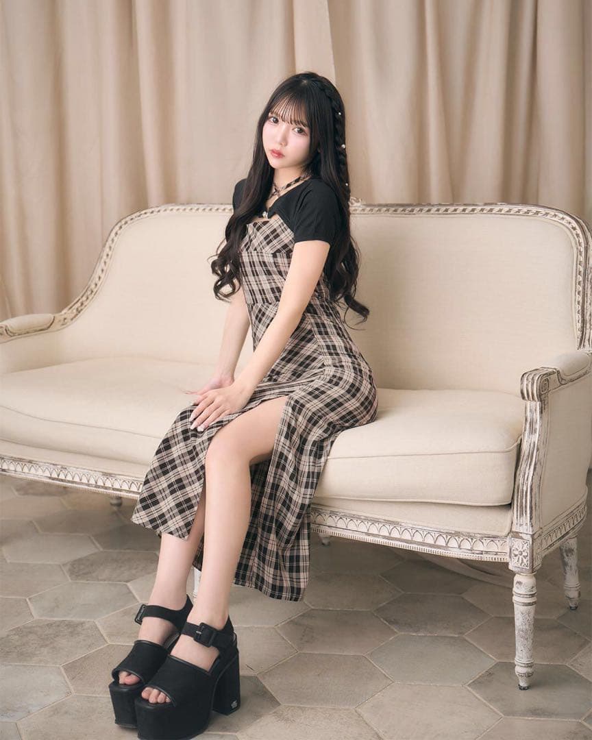 ミシェルマカロン アンサンブルチェックワンピース ベージュ - メルカリ