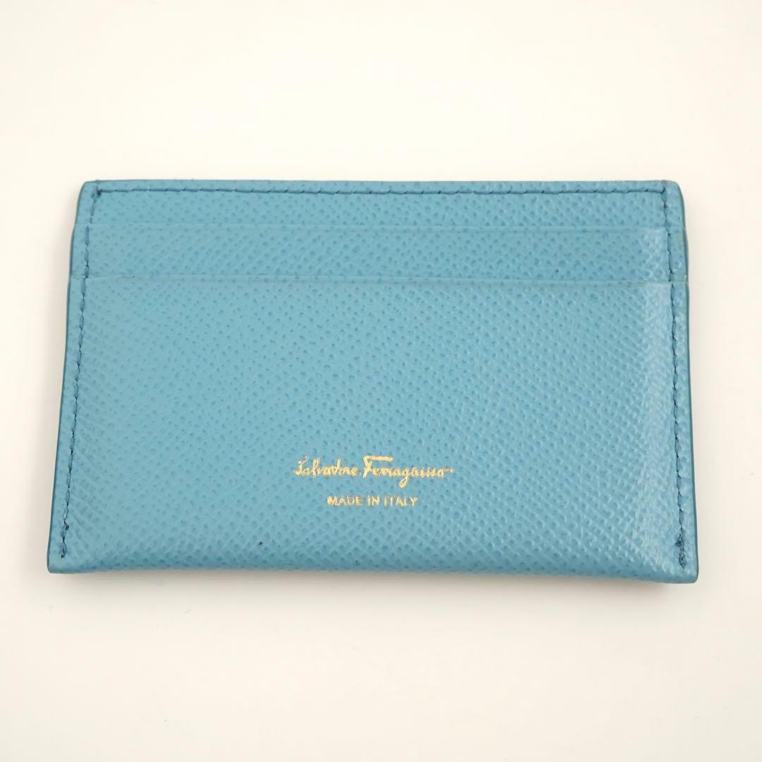 ✨新品未使用✨Ferragamo カードケース ダブルガンチーニ 名刺入れ