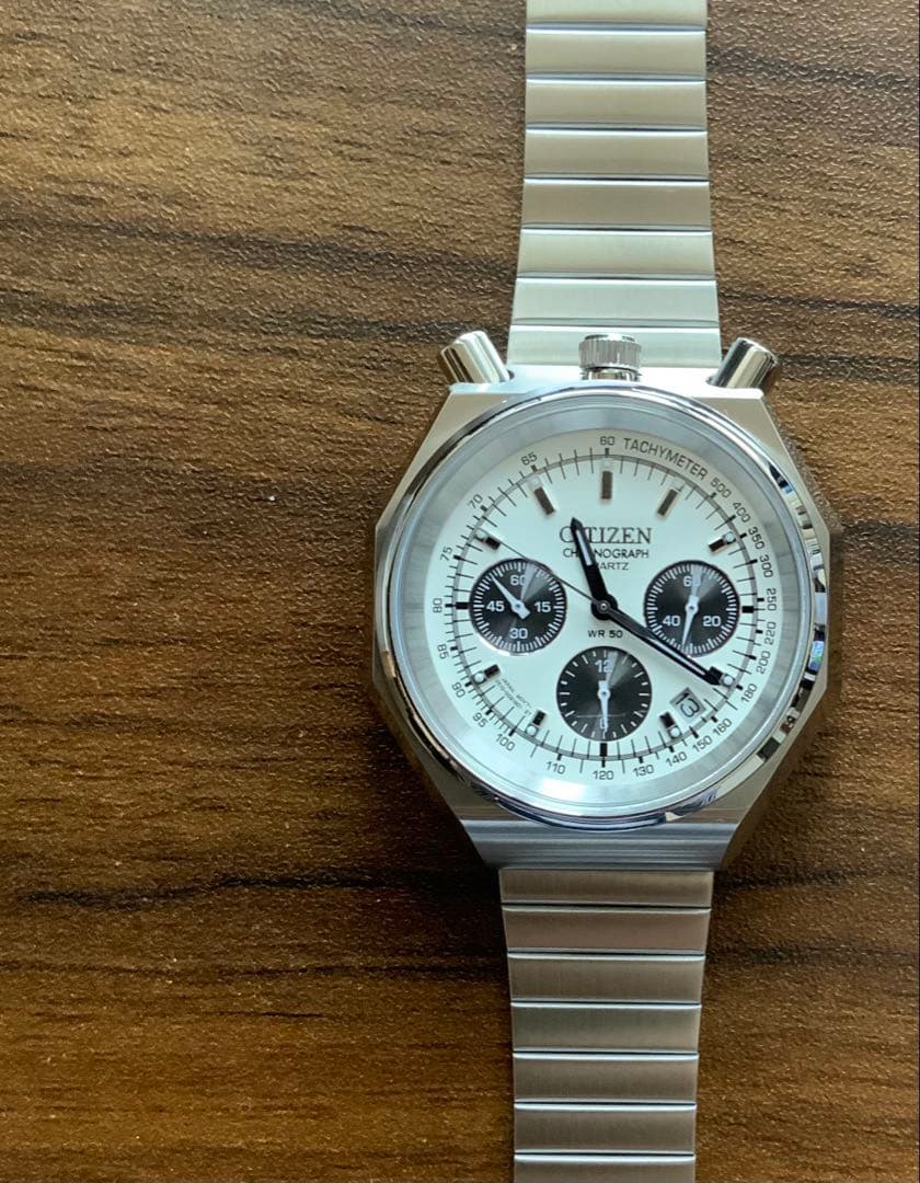 CITIZEN シチズン レコードレーベル ツノ クロノグラフ 話題の復刻デザインモデル「ツノクロノ カスタム」が登場｜CITIZEN