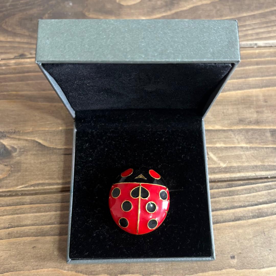 ジョルノ てんとう虫 ブローチ 美品 ジョジョ展 ジョジョ 原画展 限定