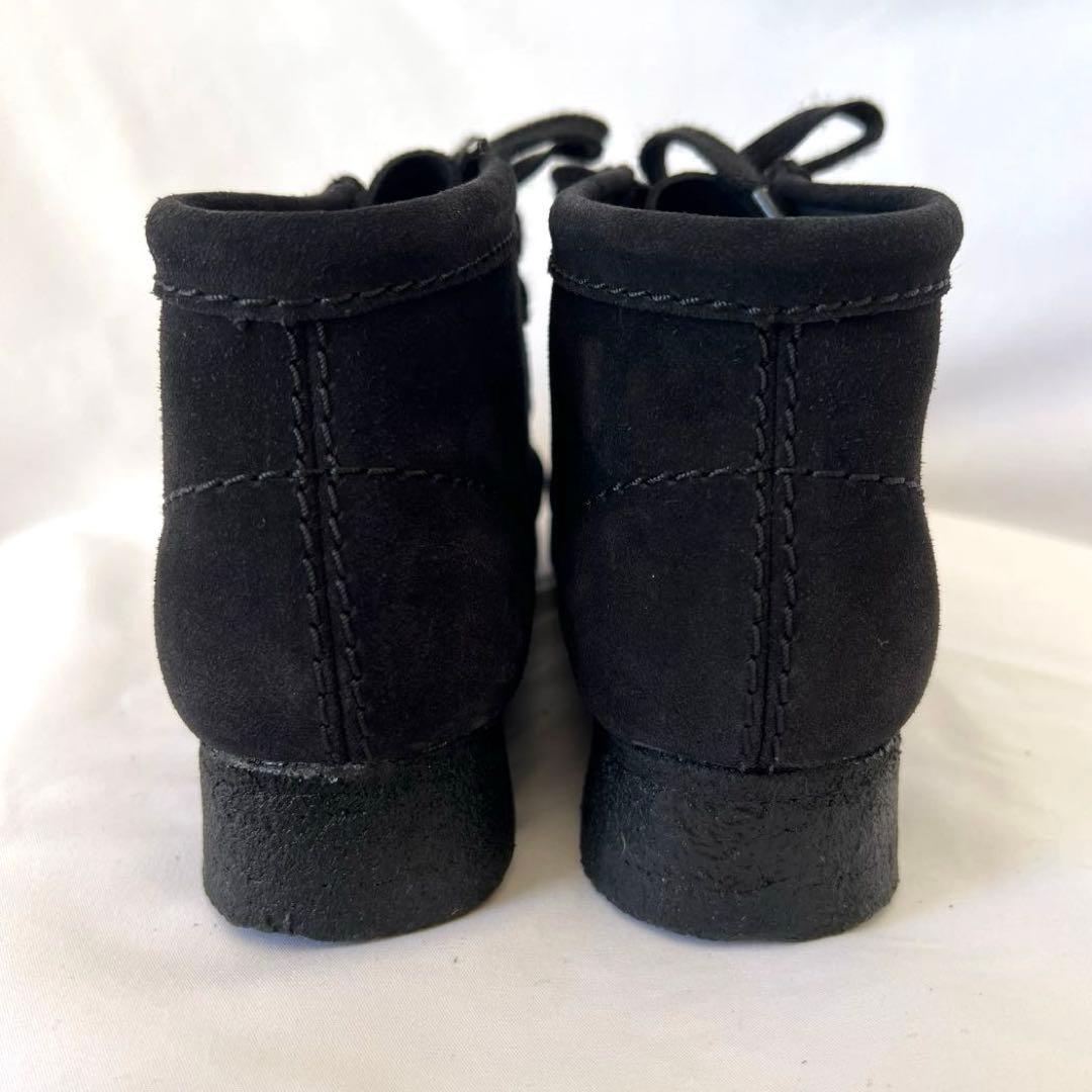 靴 Clarks \"WALLABEE\" BLK SUEDE
