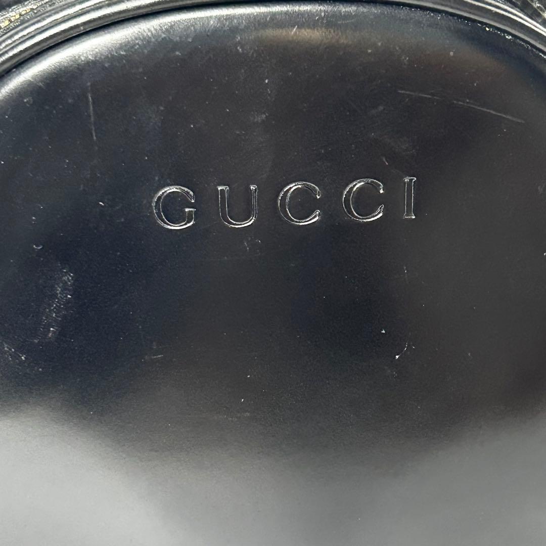 良品】 GUCCI バンブー エナメル ボディーバッグ ロゴ型押し 黒 OLD
