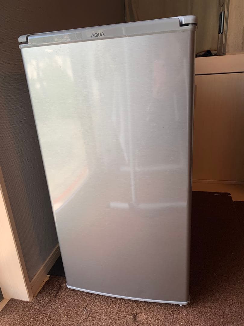 なぎささま専用　冷蔵庫 製氷機能付き 75L AQUA ノンフロン直冷式 75L 1ドア冷蔵庫（直冷式）オフホワイト【右開き】 | パナソニック