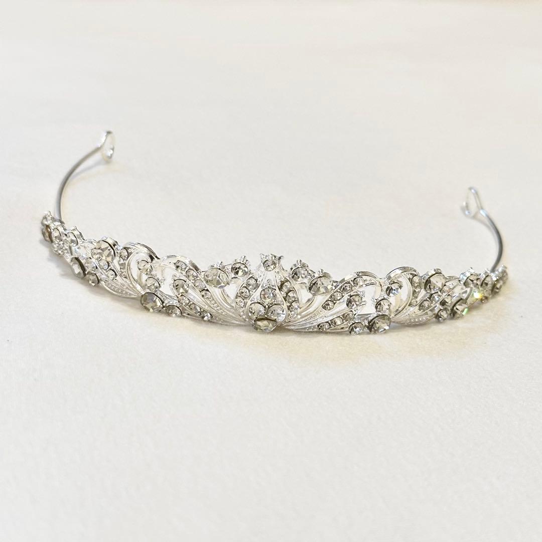 シルバークリスタルティアラ - メルカリ