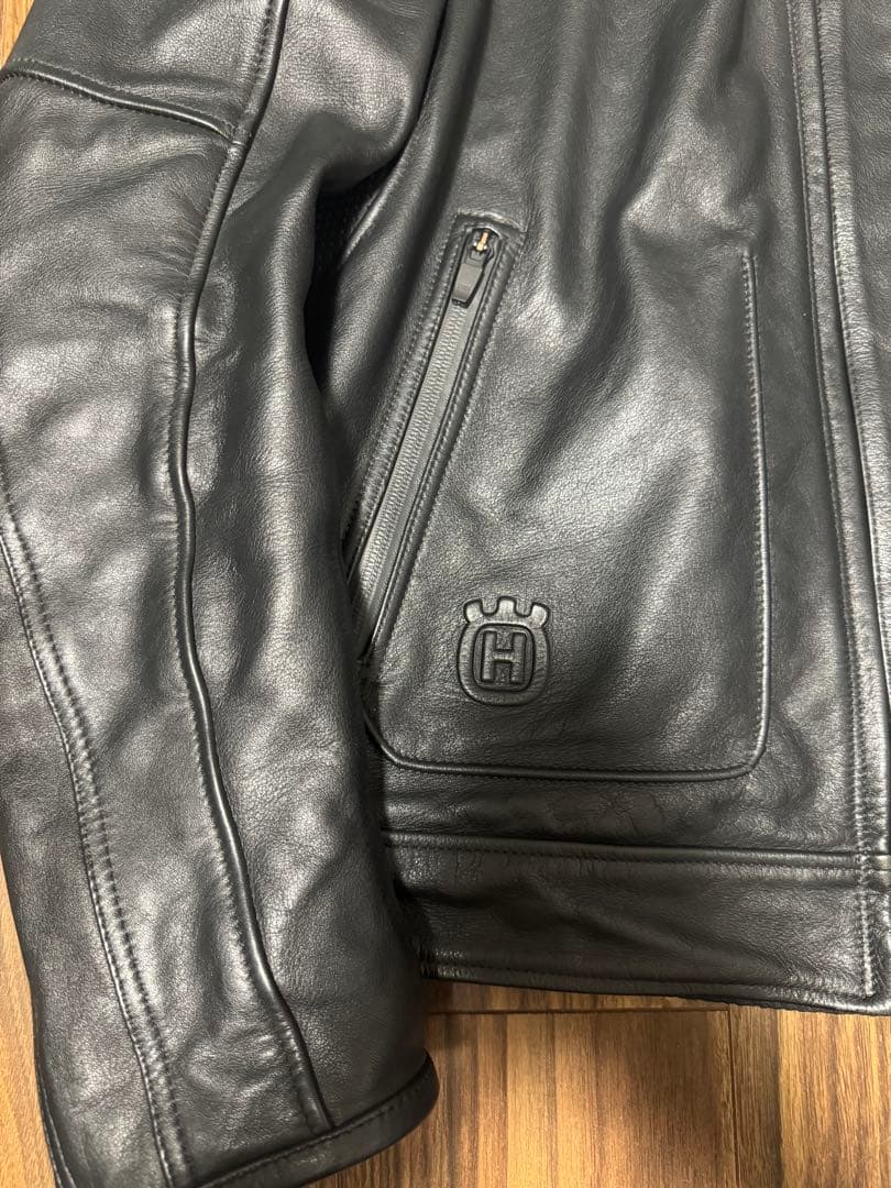 ハスクバーナ REV'IT レザージャケット サイズ48 - メルカリ