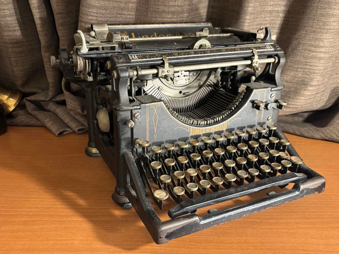 アンダーウッド Underwood タイプライター アンティーク - メルカリ