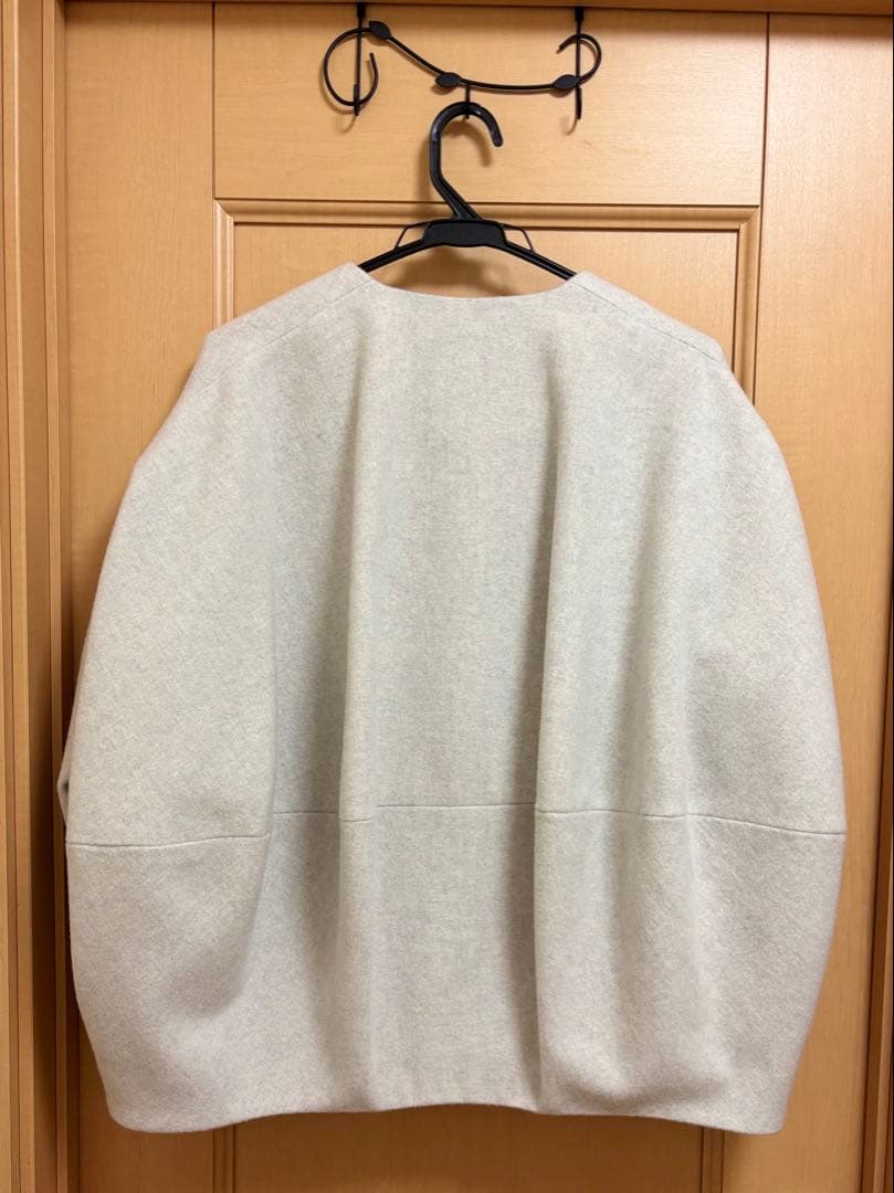 ビアズリー 後ろぷっくりウールショートコート ライトグレー 0サイズ