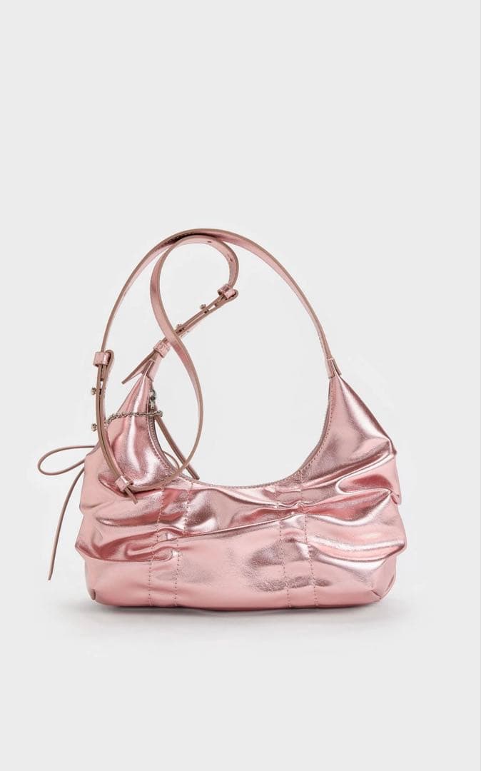 CHARLES & KEITH ショルダーバッグ ピンク - メルカリ