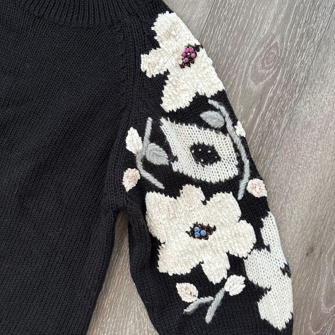 美品 ビアズリー 花ジャガードニット ビーズ ブラック - メルカリ