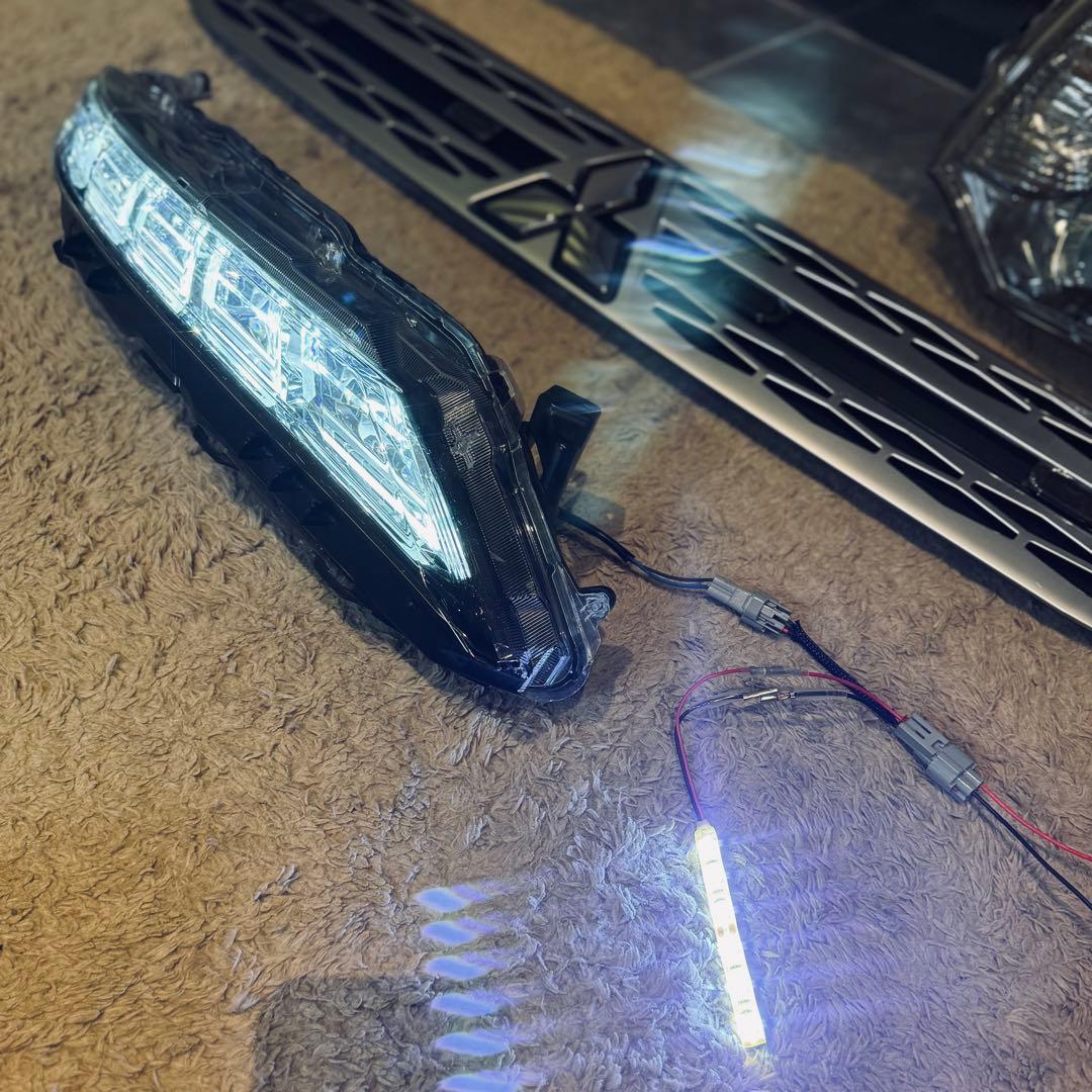 夏休みに取付けよう】デリカD5の純正線に無加工で配線できるグリル