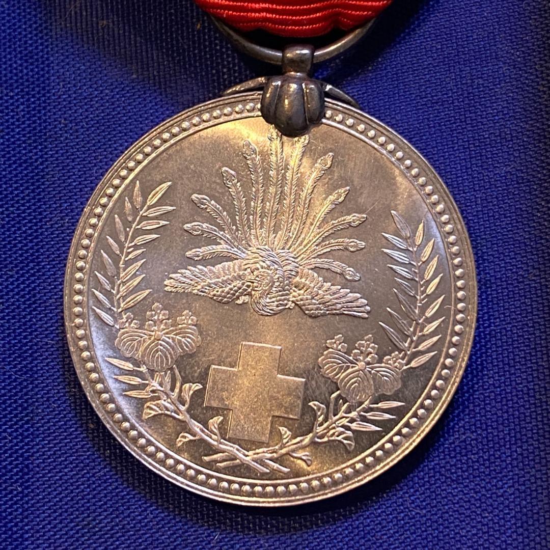 処分 勲章類 明治21年 日本赤十字社 徽章 記章 メダル 化粧箱 希少