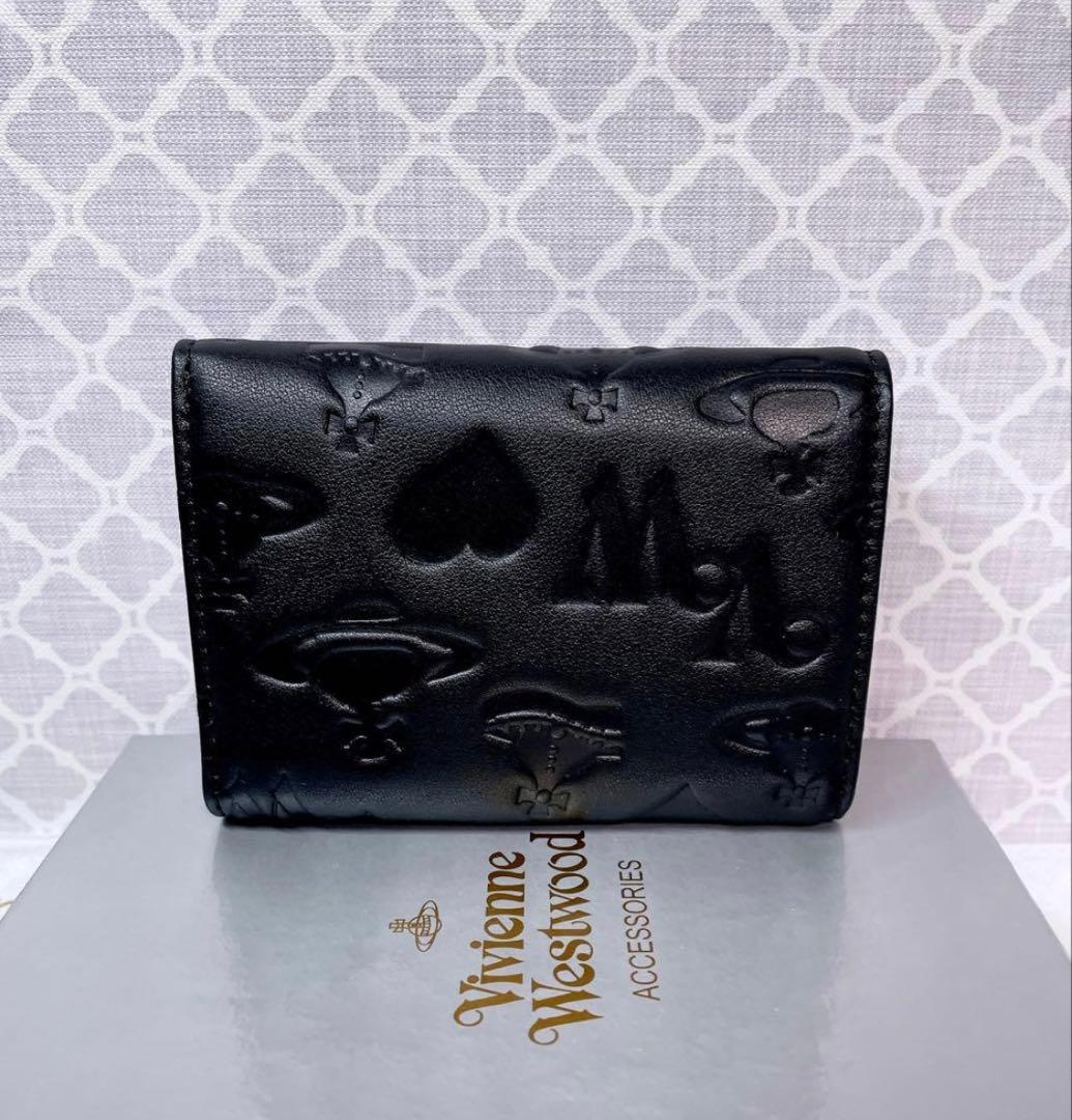 内柄も素敵☆最新】Vivienne Westwood 三折財布 マット 黒 - メルカリ