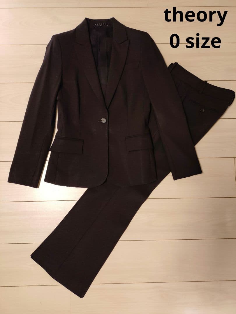 ★美品★ Theory セオリー 黒 パンツスーツ 0サイズ コーディネート詳細 | StyleHint | Theory（セオリー）公式通販サイト
