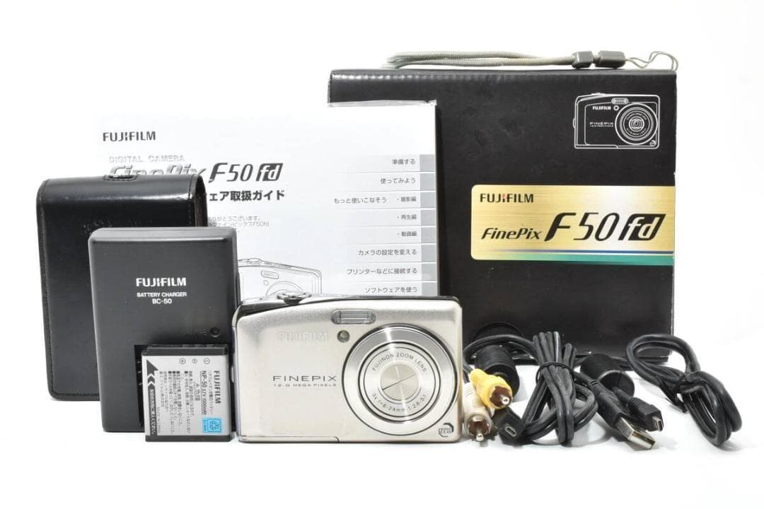 美品　FUJIFILM FinePix F50fd シルバー ＃A345 440x330_1.jpg?auto=webp&fit=