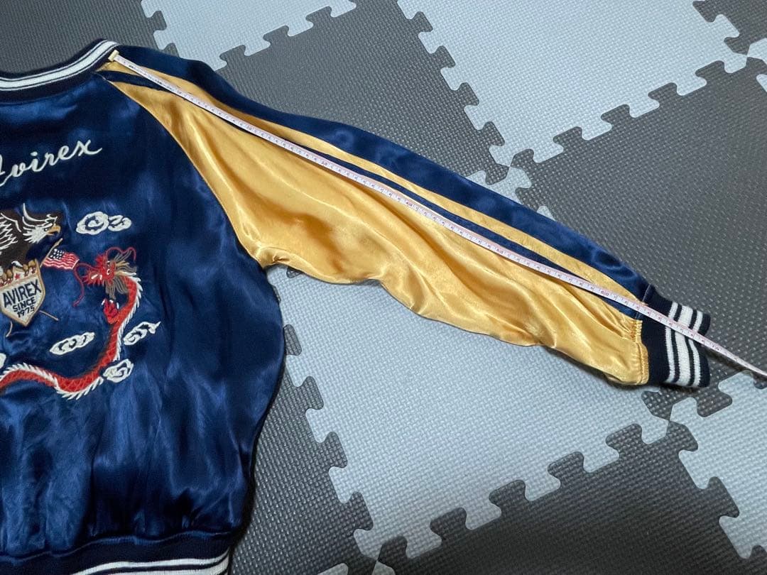 希少】AVIREX スカジャン リバーシブル - メルカリ