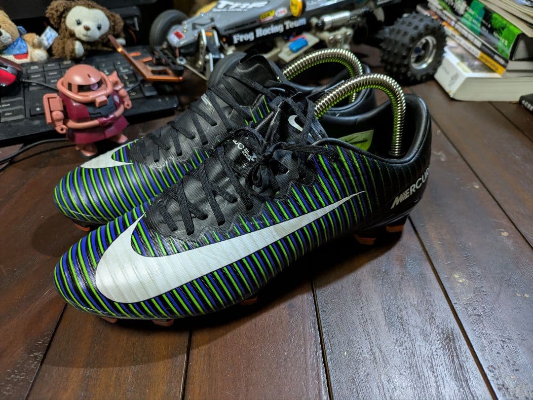 絶版ナイキマーキュリアルヴェイパー11　FG NIKE ナイキ マーキュリアルヴェイパー XI AG(レッド×イエロー) 831957