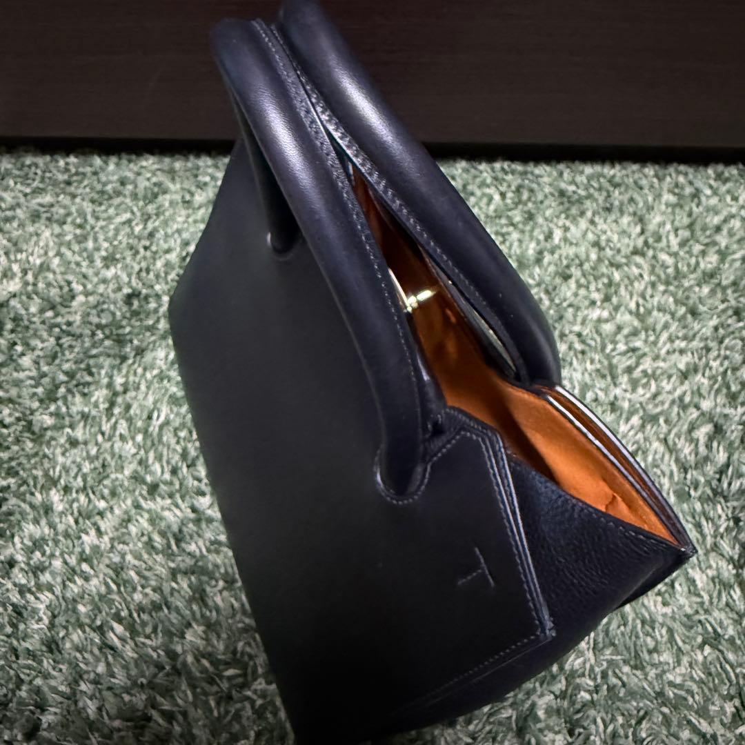 美品✨️ FURLA GENESI ターンロック レザー トートバッグ A4 M - メルカリ