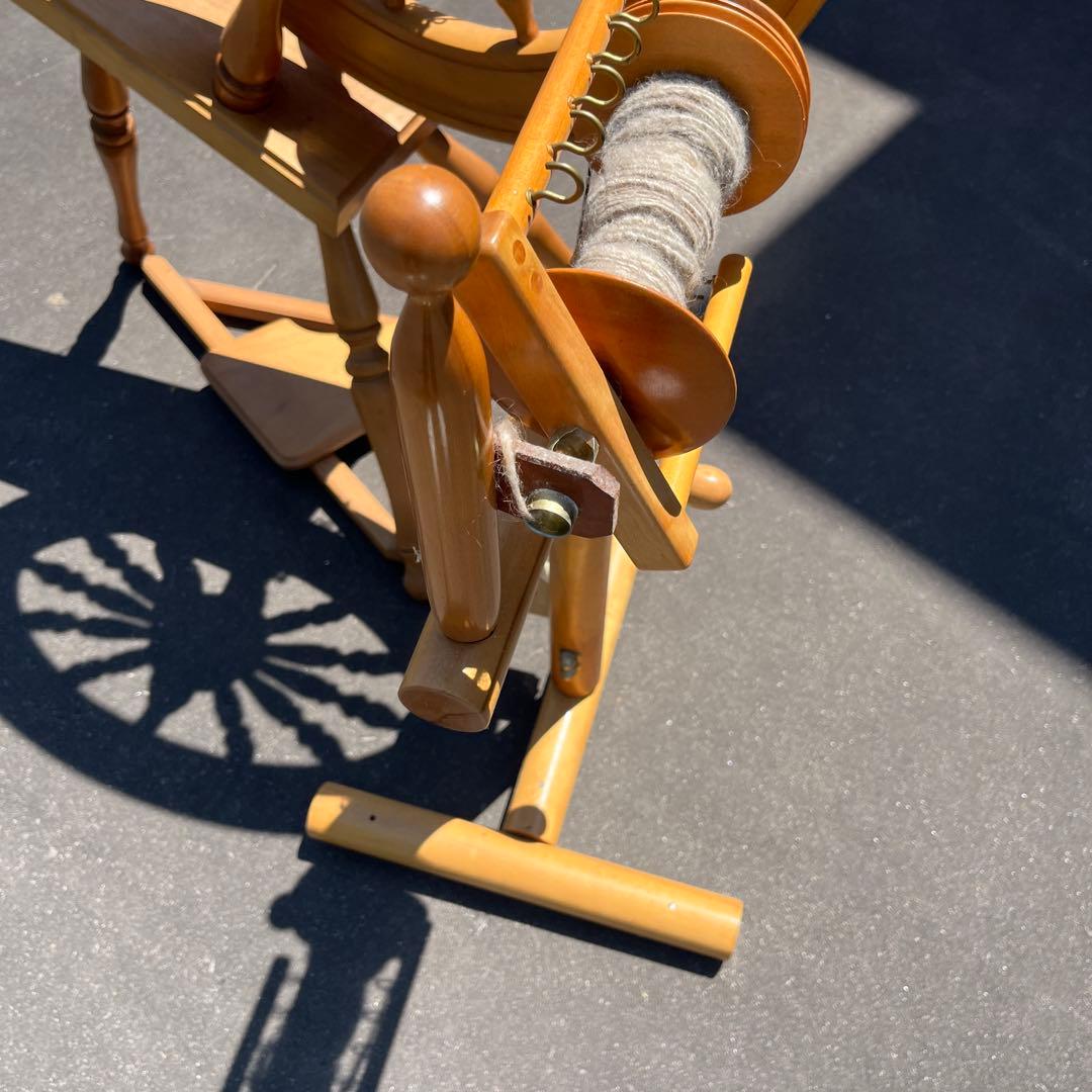 糸紡ぎ車 糸車 ASHFORD アシュフォード 糸紡ぎ機 糸巻 お家時間 - メルカリ