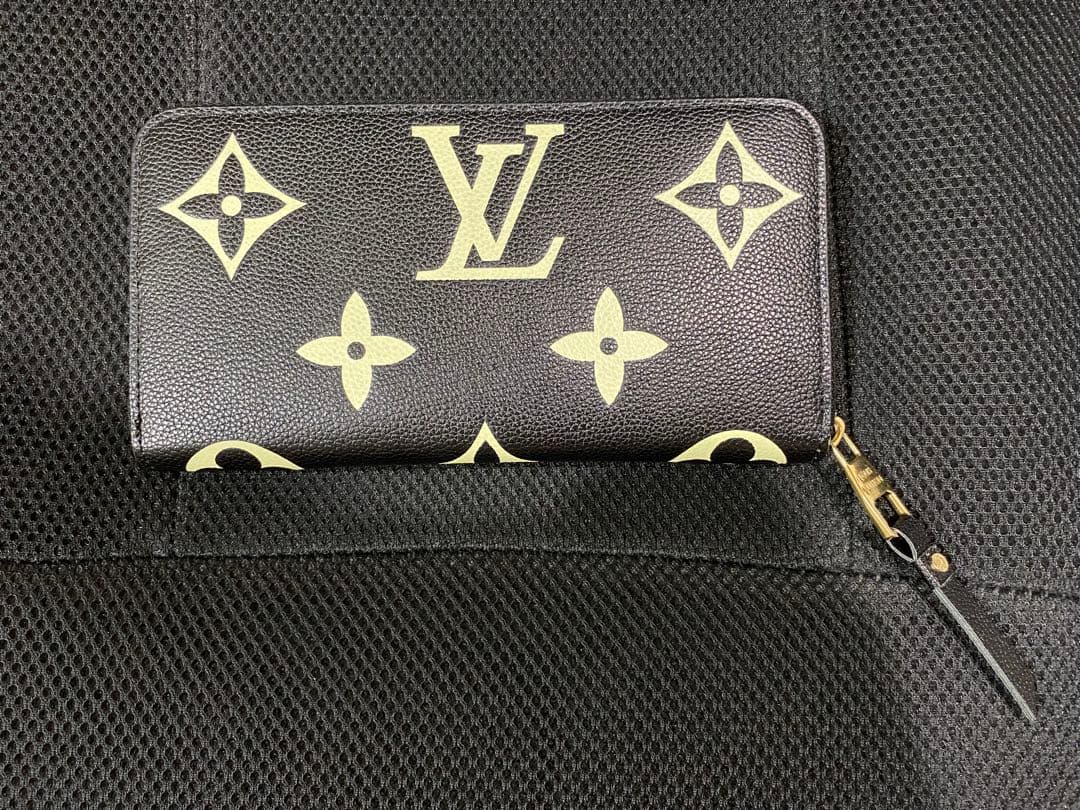 Louis Vuitton ファスナー式財布 ブラック/イエロー LOUIS VUITTON（ルイ・ヴィトン） 二つ折り長財布 メンズ LOUIS