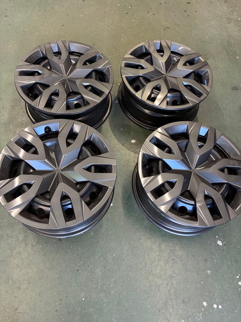 トヨタ 60系 プリウス 純正ホイール 新車外し☆トヨタ 60系 プリウス PHEV Zグレード 純正 ホイール 19