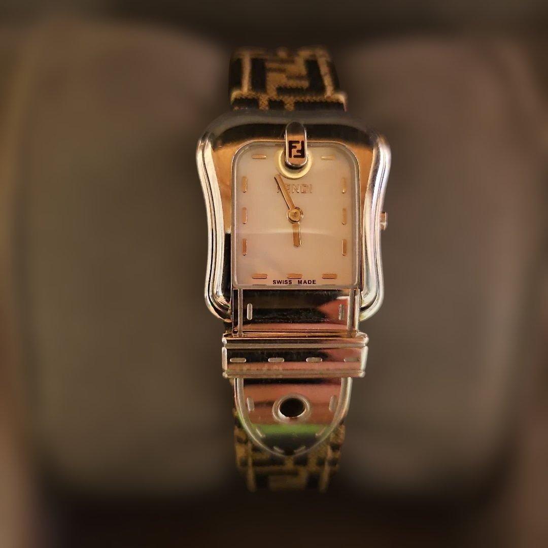 FENDI アナログ腕時計 シルバー箱着き、シリアルナンバーカード - メルカリ