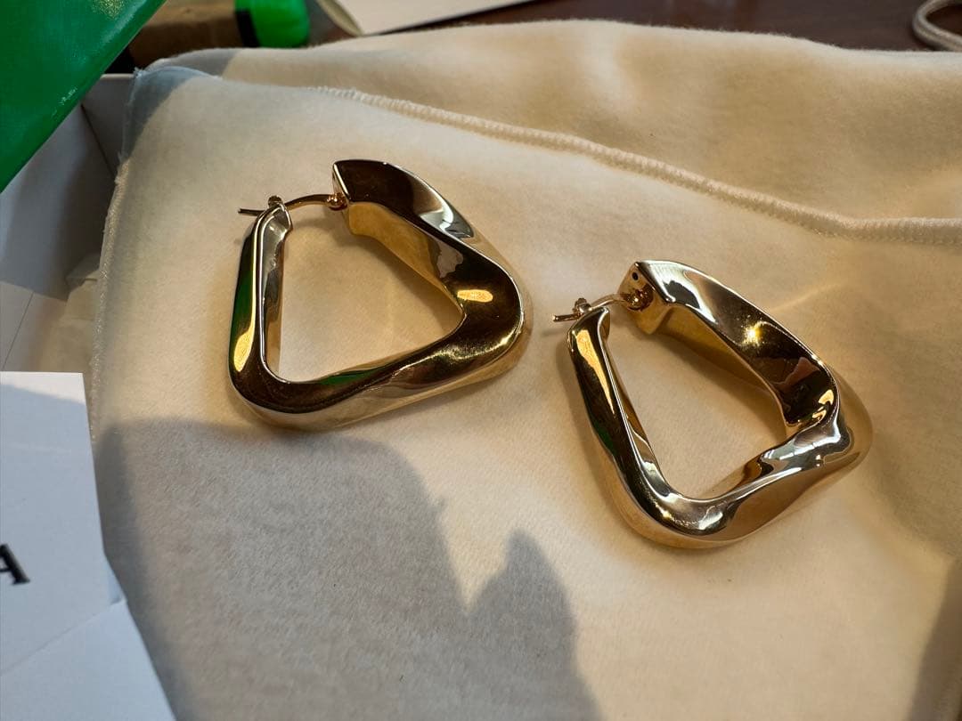 まっちゃ様専用 ボッテガ ツイスト トライアングルフープピアス ラージ