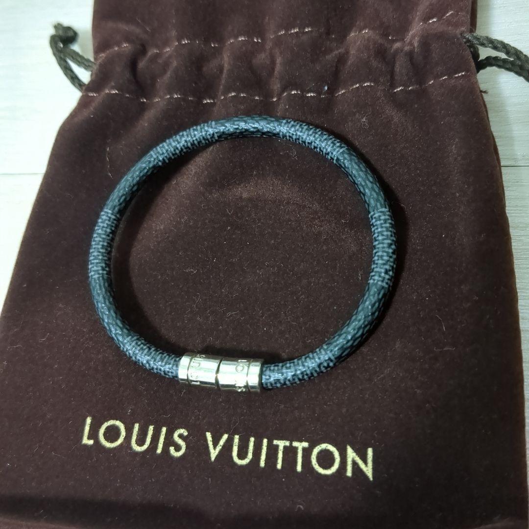 美品】ルイヴィトン ダミエ・グラフィット ブラスレ・キープ イット ブレスレット ルイヴィトングラフィット ブラスレ キープイット 14137 黒 シルバー