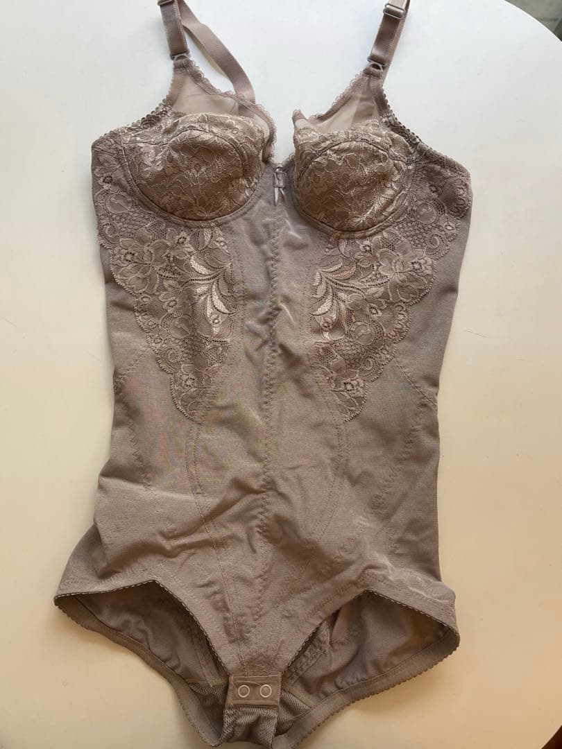 ダイアナ Diana 下着 ボディースーツ ディアナージュ - メルカリ