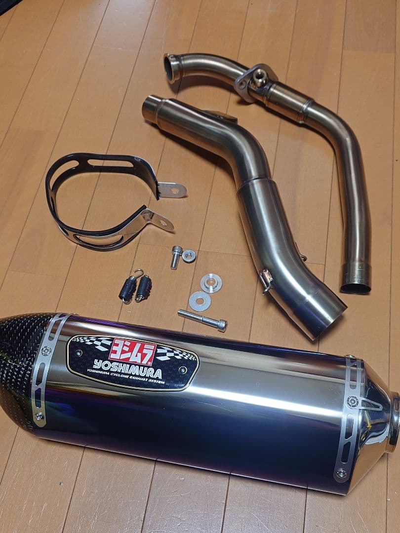 ヤマハ　XSR125 YOSHIMURA R-77(STBC) 11479.gif