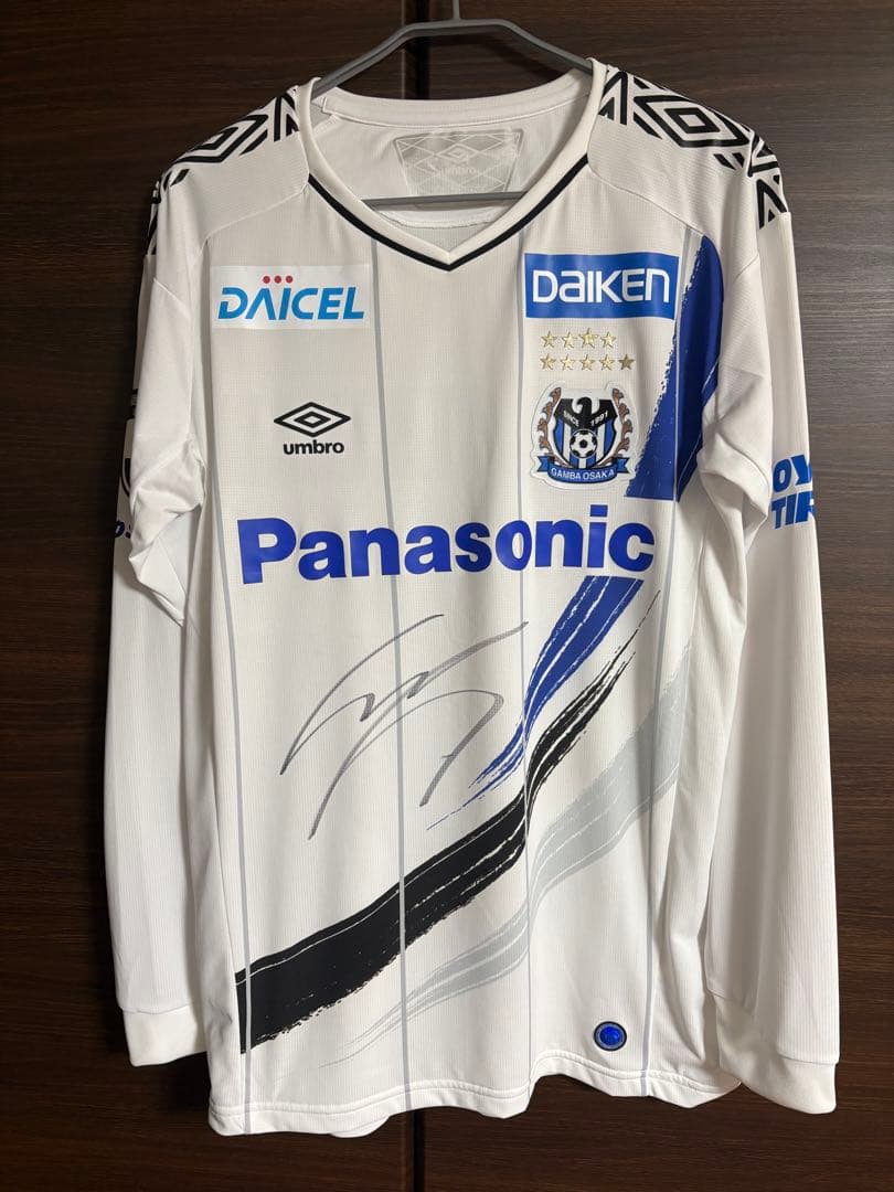 ガンバ大阪　遠藤コーチサイン入りオーセンテック長袖ユニホーム　XO HATTRICK（ハットトリック）-選手の想いをファンへ届ける公式