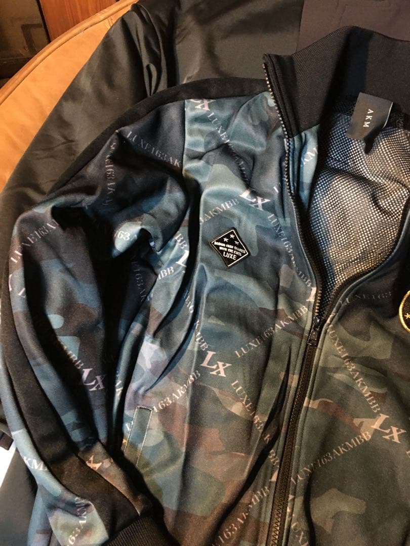 ゆうぞうゆっちAKM LUXE ZIP STAND