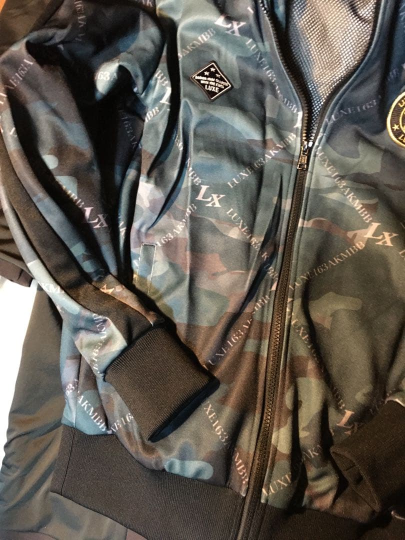 ゆうぞうゆっちAKM LUXE ZIP STAND