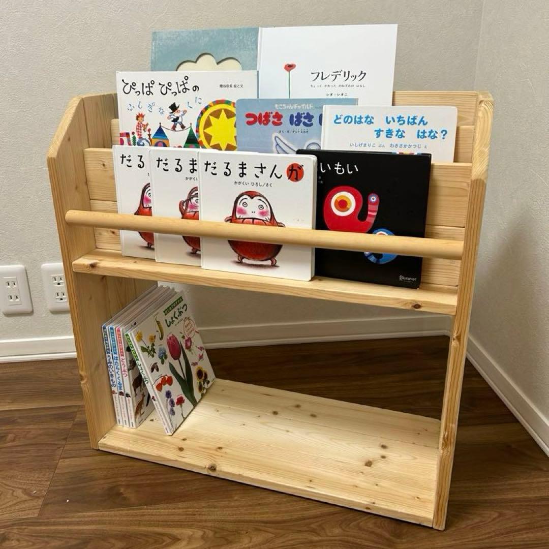 絵本棚　木製　天然木　ハンドメイド　手作り　表紙が見える絵本棚　幅64cm 表紙が見える絵本棚 スプルース Mサイズ (幅70cm) | 木の雛人形・五月