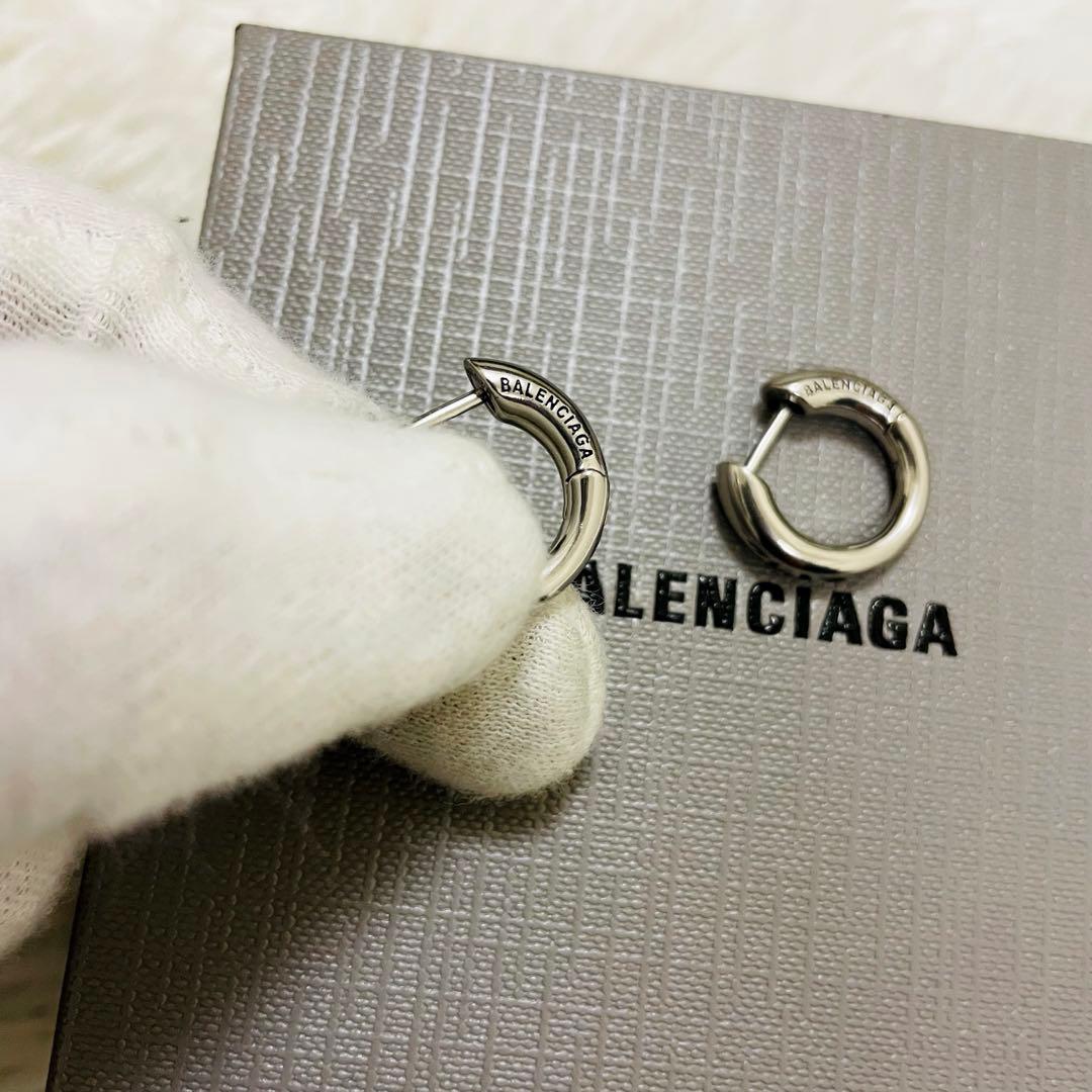 たー様専用】BALENCIAGA ピアス フープ 片耳 - メルカリ