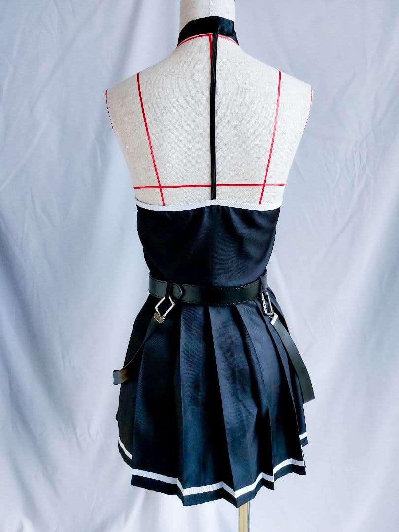 美品・ウィッグ付き】葬送のフリーレン ユーベル コスプレ 衣装 - メルカリ