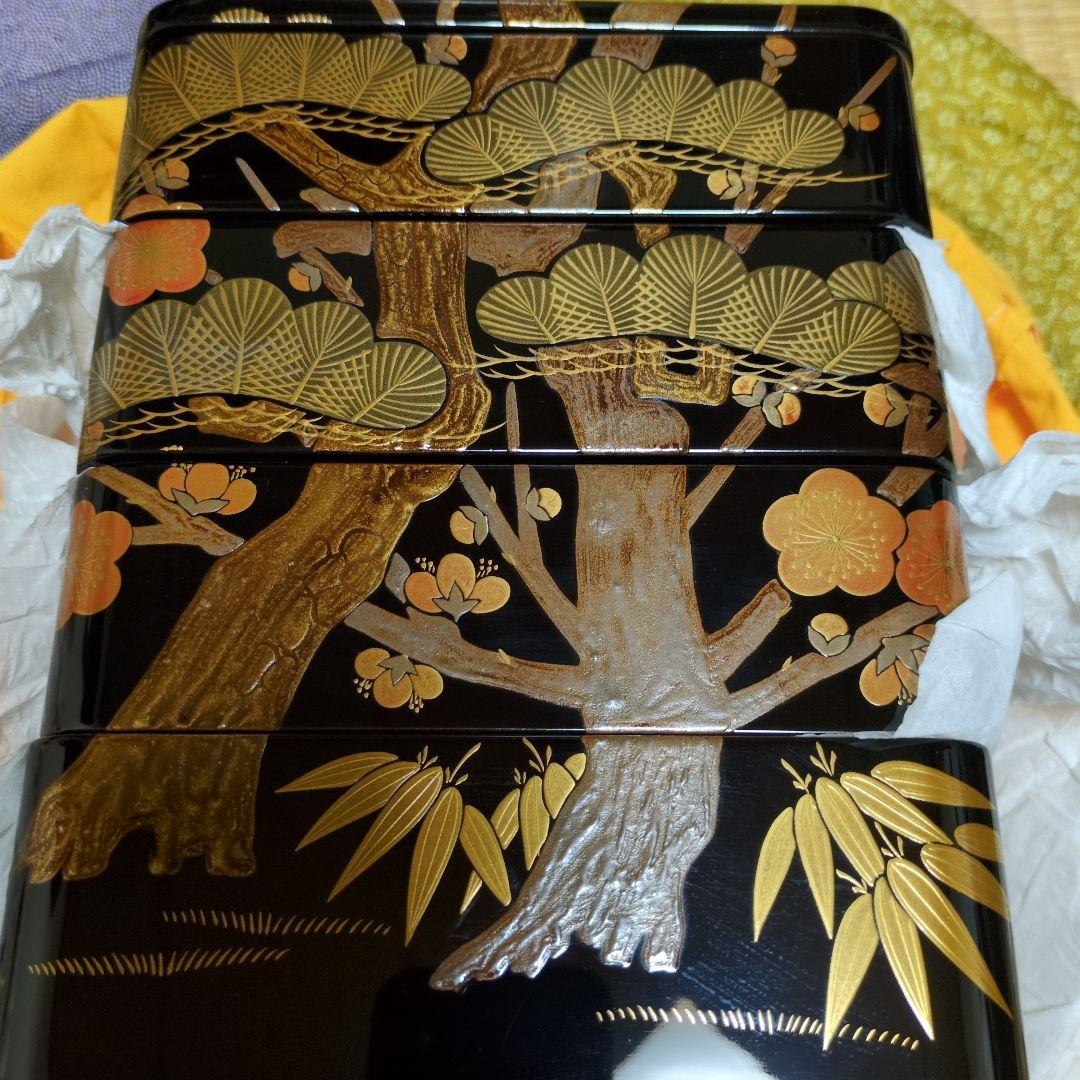 椿餅様用 輪島塗 高級漆器 中重箱 4段 黒地 金色 松 梅